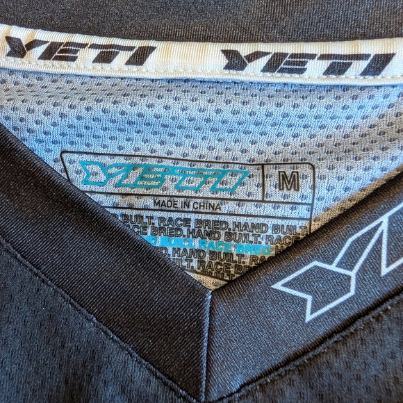 Yeti Black and Blue Cycling Jersey - Picture 3 of 3